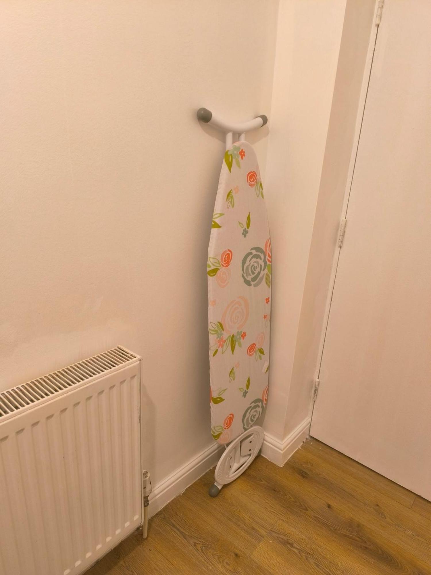 Guest house 4 Pers Style South Wimledon Tube Station *